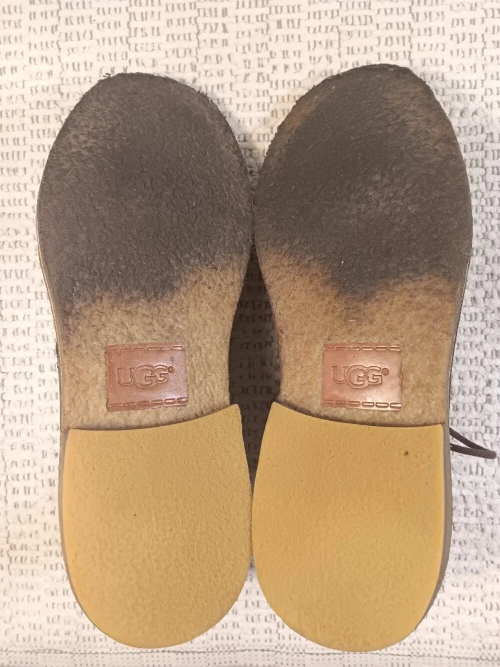 READ! UGG Australia men's 'Leighton' Leather Gum Sole Desert Chukka Boots  ~11.5